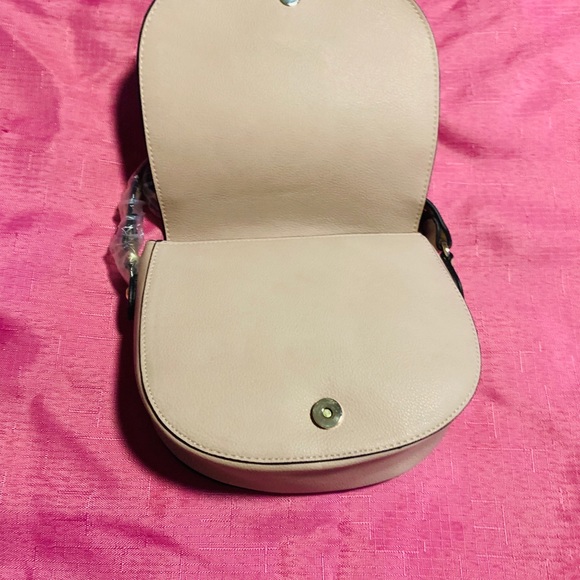 COPY - Brand New**Victoria Secrets Crossbody💗💗 - Picture 3 of 5